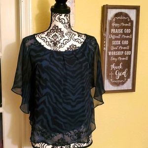 EXPRESS TOP Green Zebra print small
